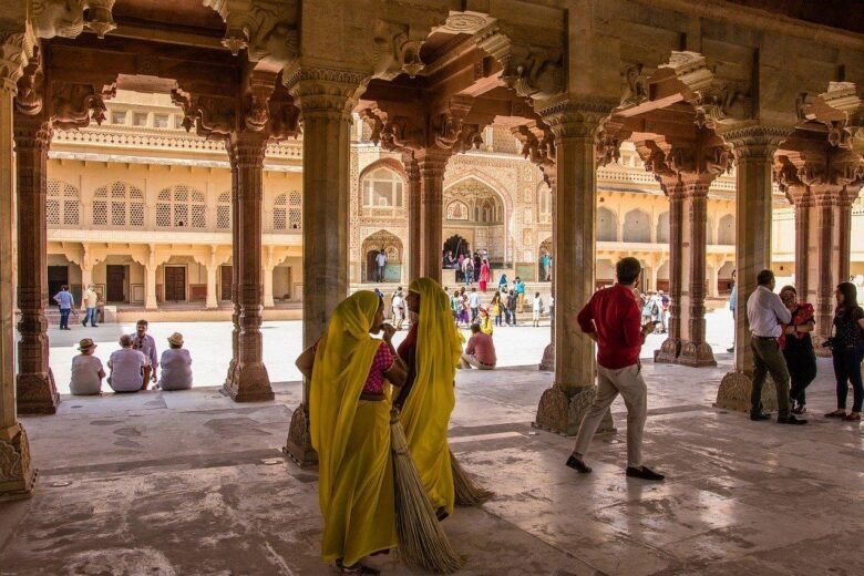 اکبر کا ہندوستان کیسا تھا؟